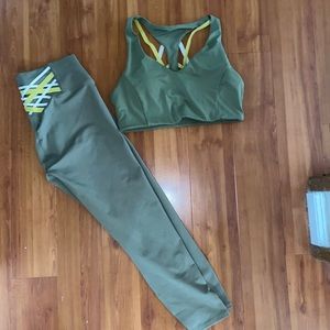 Two piece Fabletics outfit never been worn tag still attached